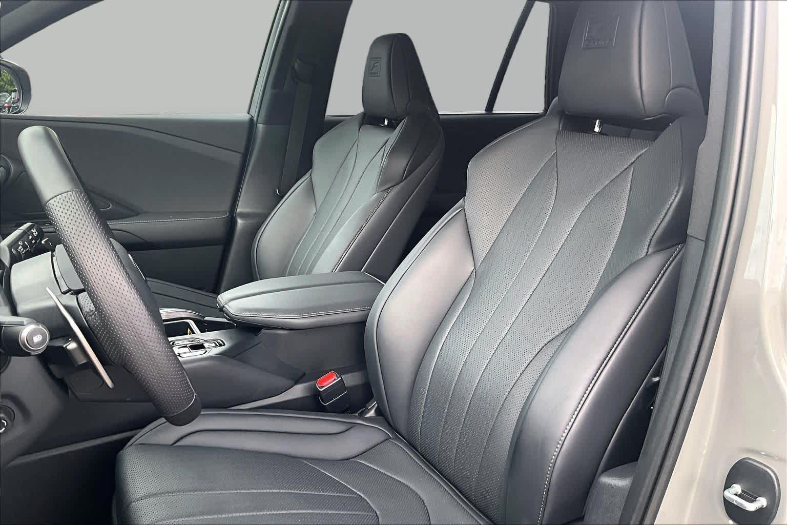 Used 2026 Lexus TX 500h AWD w/ Technology Package image 8