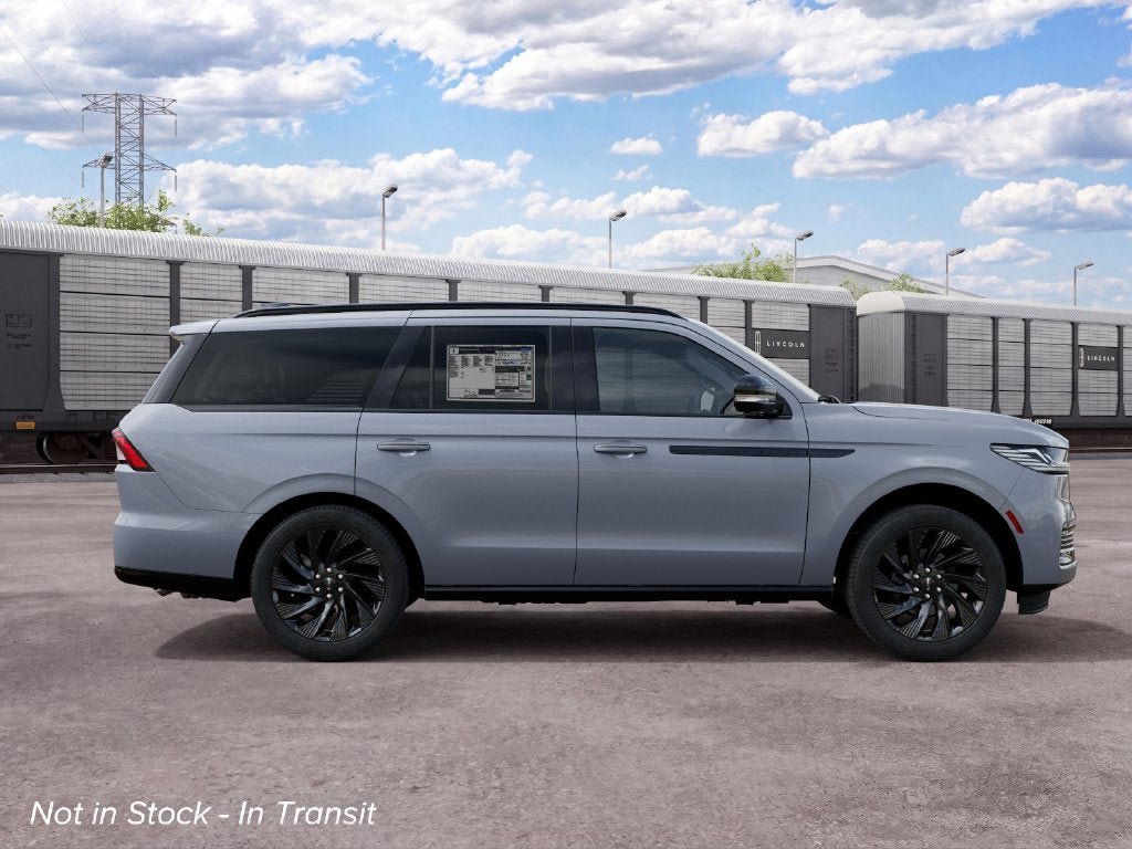 New 2027 Lincoln Navigator Reserve w/ Jet Appearance Package AWD/4WD image 5