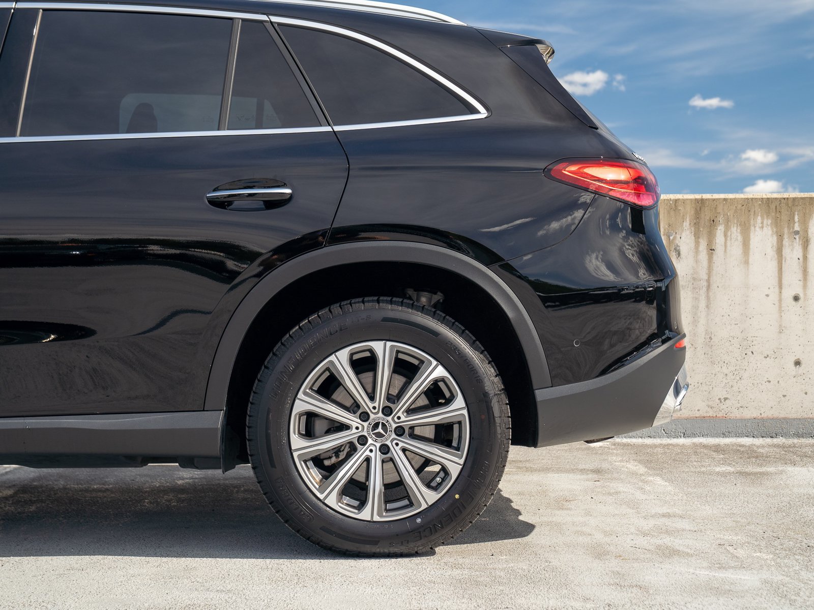 Used 2023 Mercedes-Benz GLC 300 4MATIC image 13