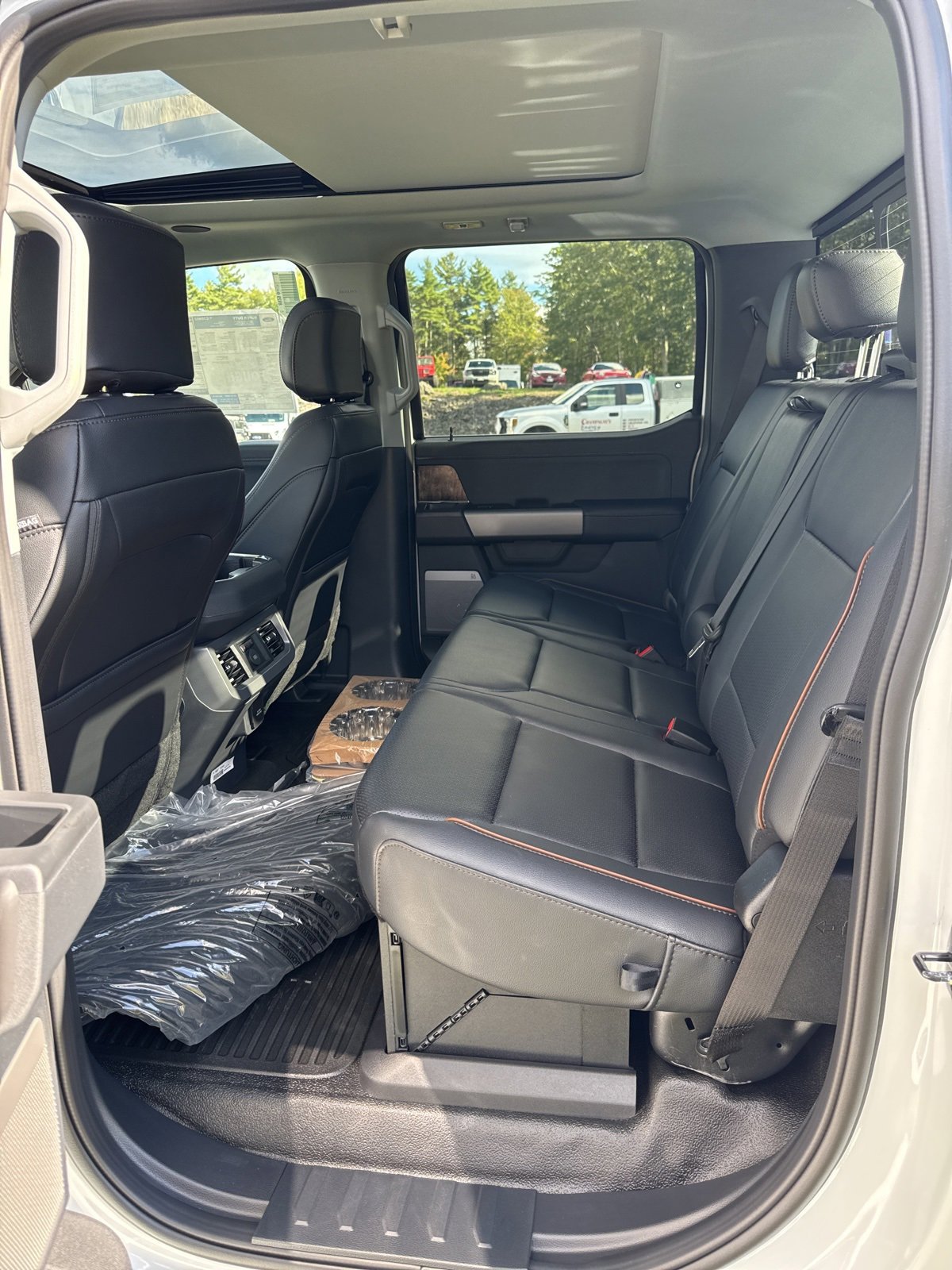 New 2026 Ford F250 Lariat w/ Lariat Ultimate Package image 12