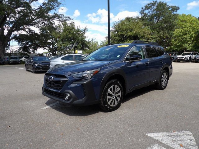 Certified 2025 Subaru Outback Premium w/ Popular Package #1A image 3