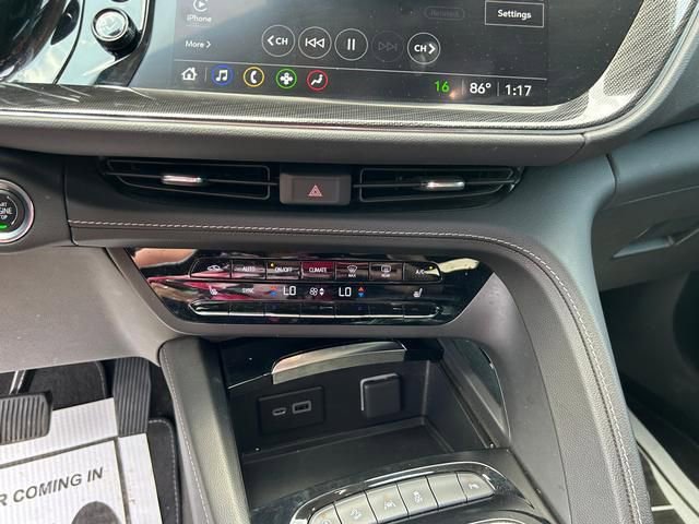 Used 2023 Buick Envision Preferred image 19