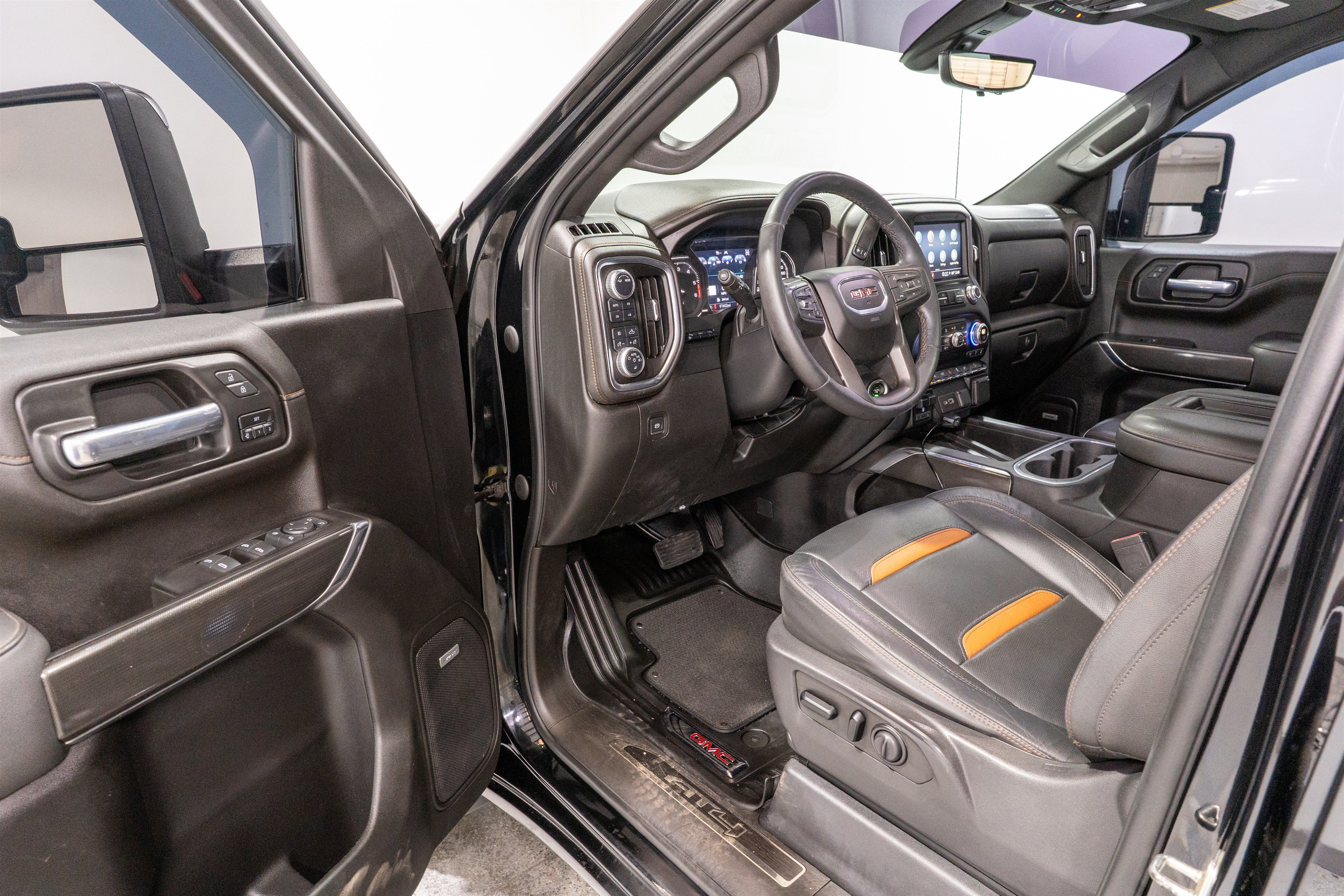 Used 2021 GMC Sierra 1500 AT4 w/ Technology Package AWD/4WD image 14