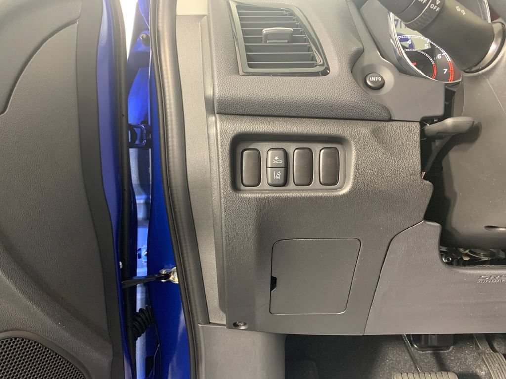 Used 2025 Mitsubishi Outlander Sport AWD image 16