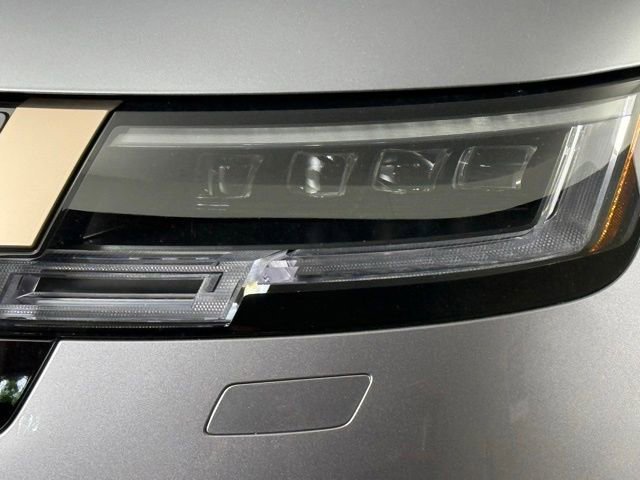 New 2026 Land Rover Range Rover SV AWD/4WD image 12