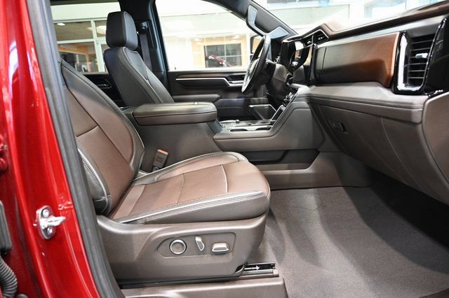 Used 2024 GMC Sierra 3500 Denali image 13