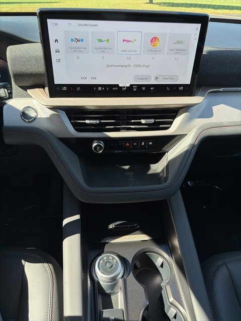 New 2025 Ford Explorer Active image 28