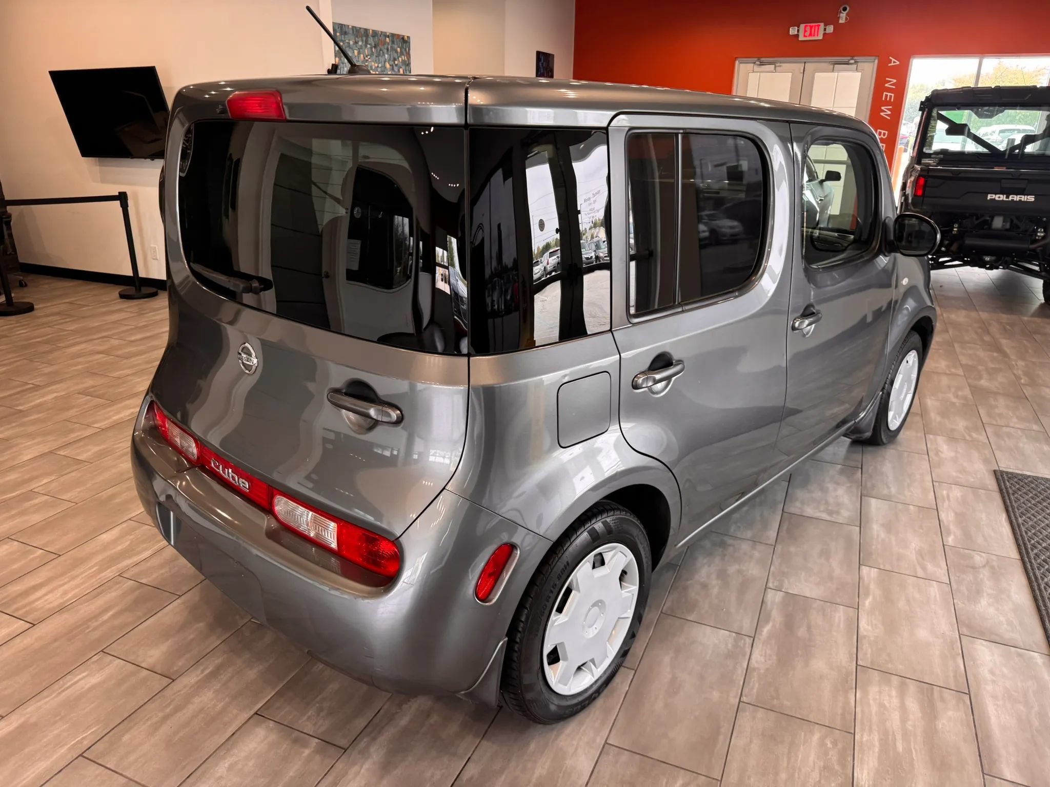 Used 2012 Nissan Cube 1.8 S w/ Interior Designer Pkg FWD image 13