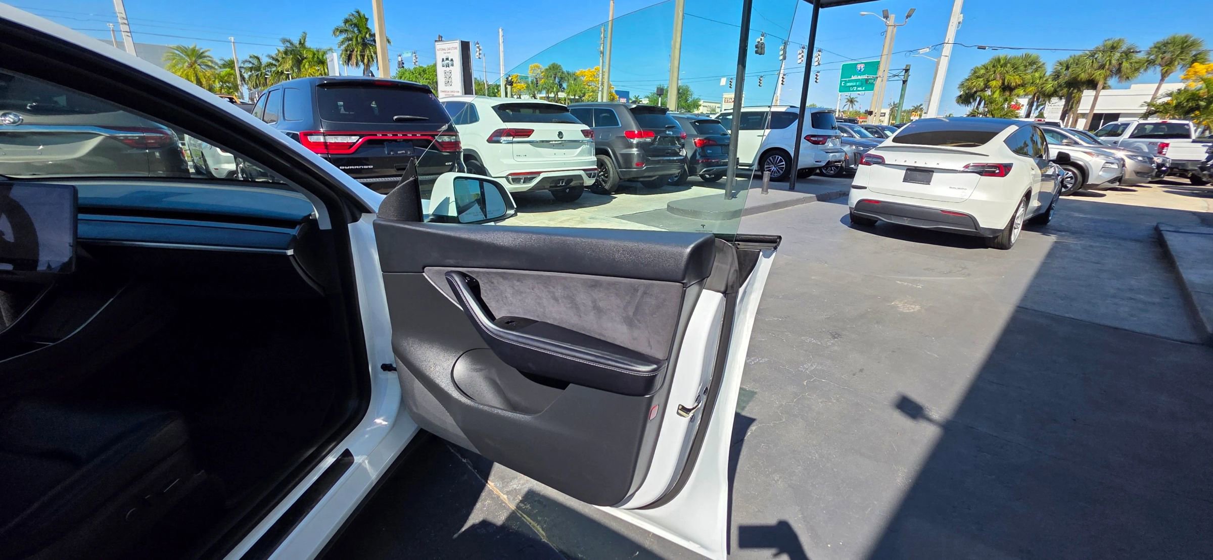 Used 2021 Tesla Model Y Long Range image 21