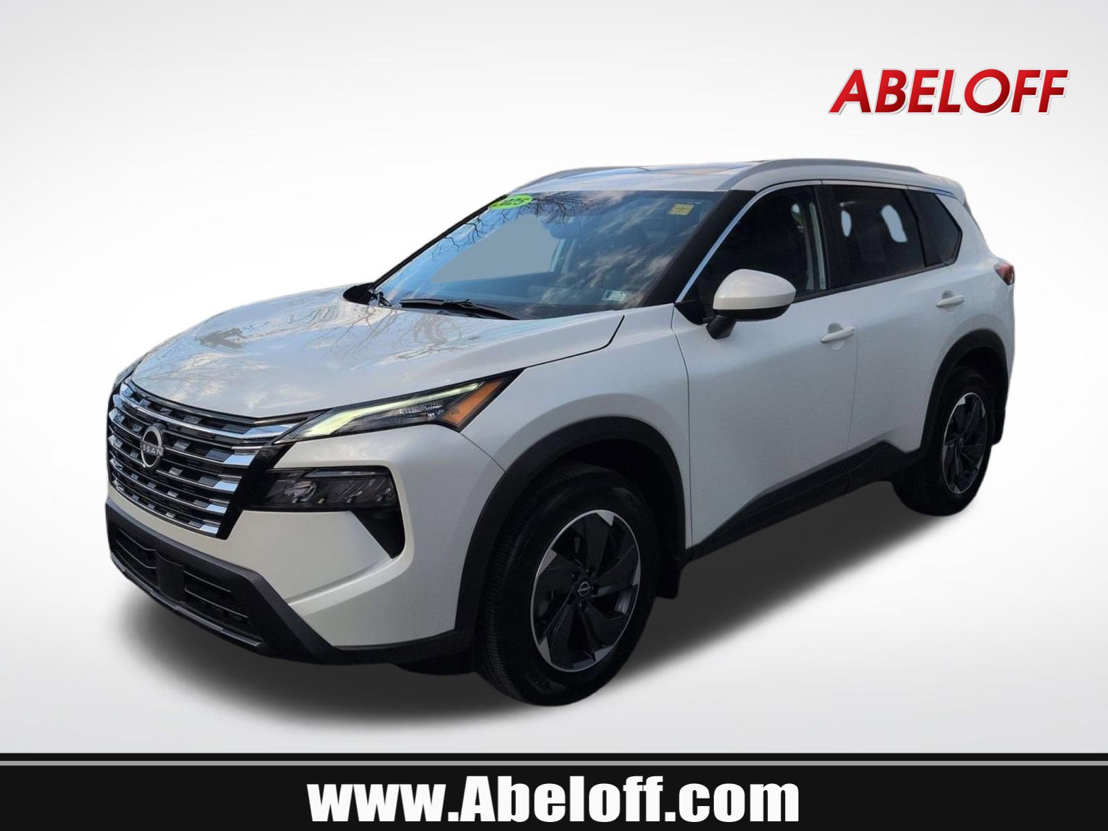 Used 2025 Nissan Rogue SV w/ SV Premium Package image 1