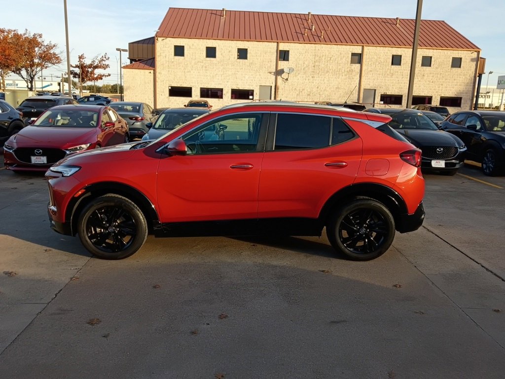 Used 2024 Buick Encore GX Sport Touring image 4