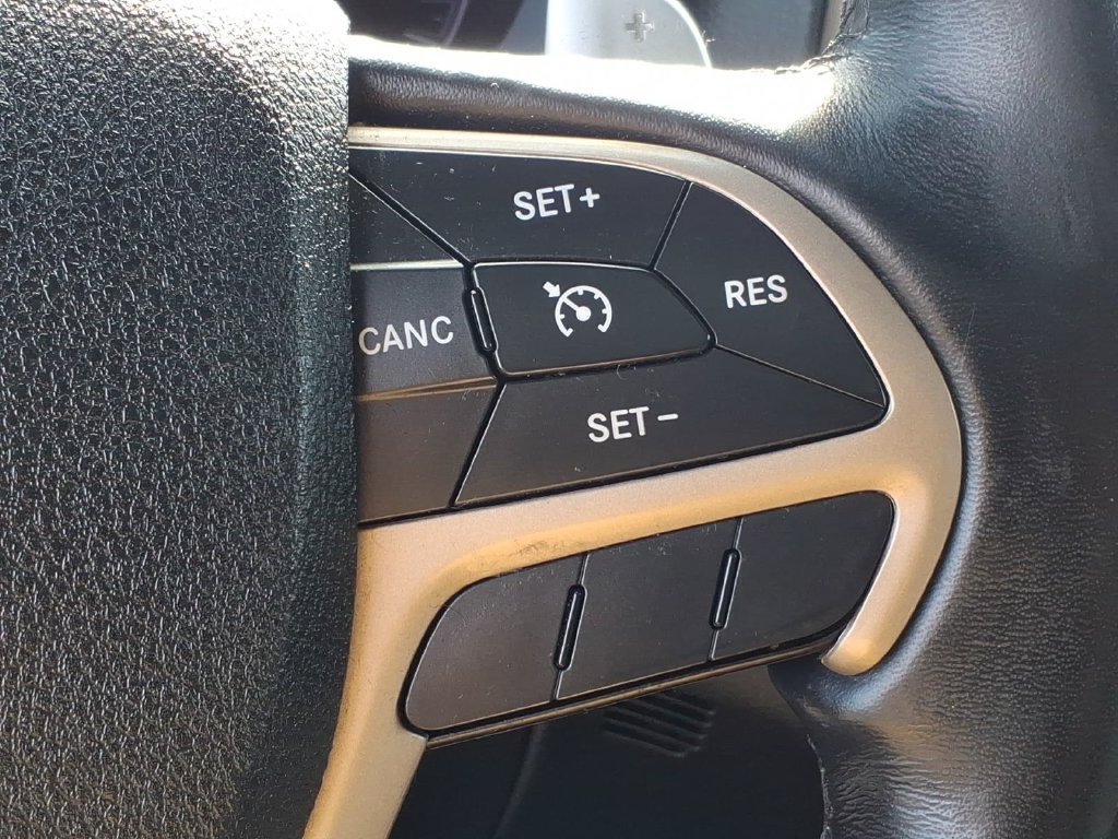 Used 2015 Jeep Grand Cherokee Limited AWD/4WD image 11