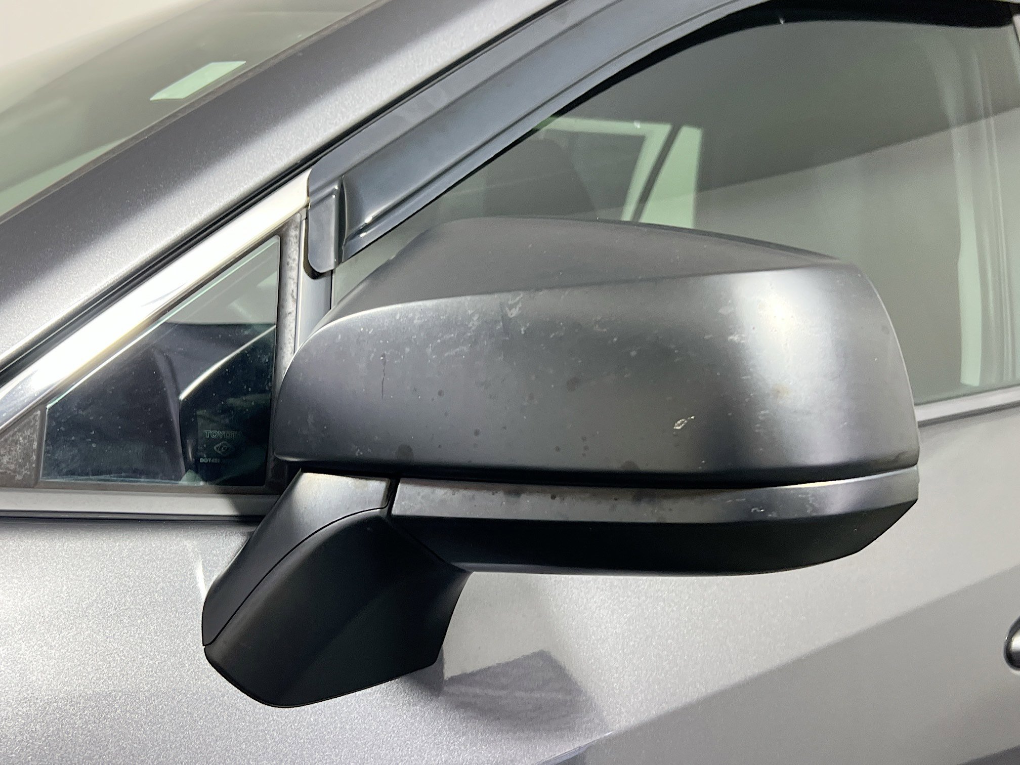 Used 2019 Toyota RAV4 LE image 12