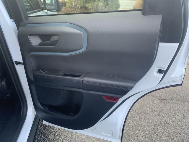 Used 2023 Ford Bronco Sport Badlands image 11