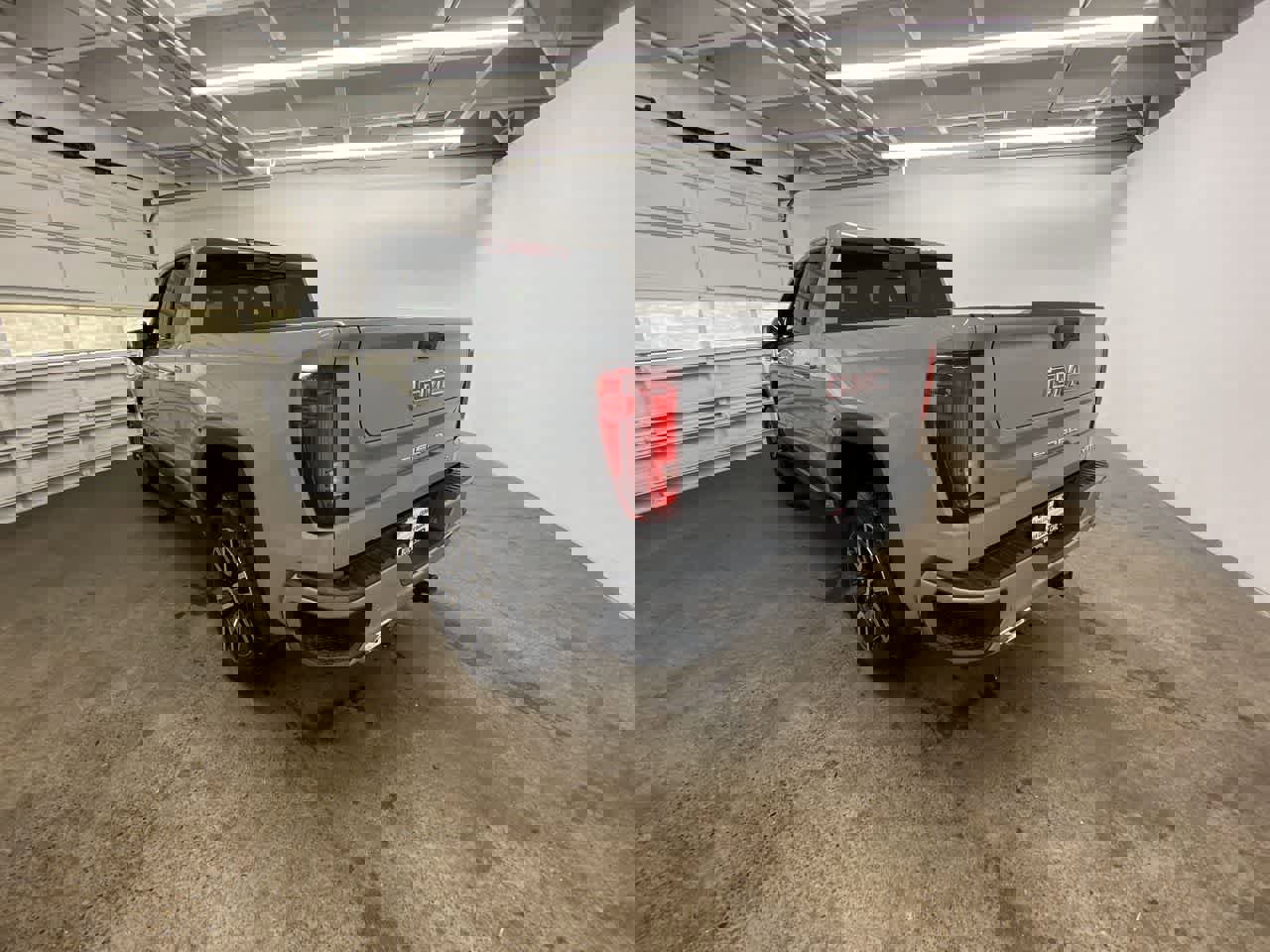 Used 2025 GMC Sierra 1500 AT4 w/ AT4 Premium Package image 4