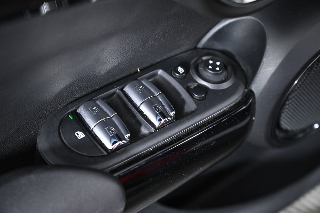 Used 2024 MINI Cooper S image 19