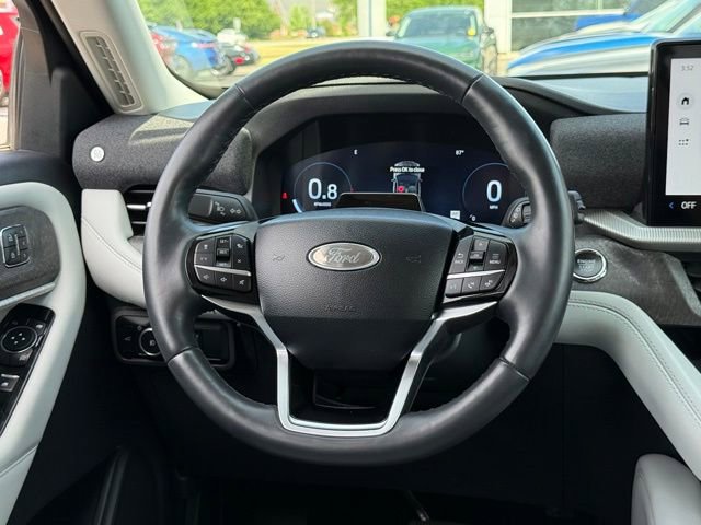 Used 2025 Ford Explorer Platinum w/ LUX Leather Package AWD/4WD image 8