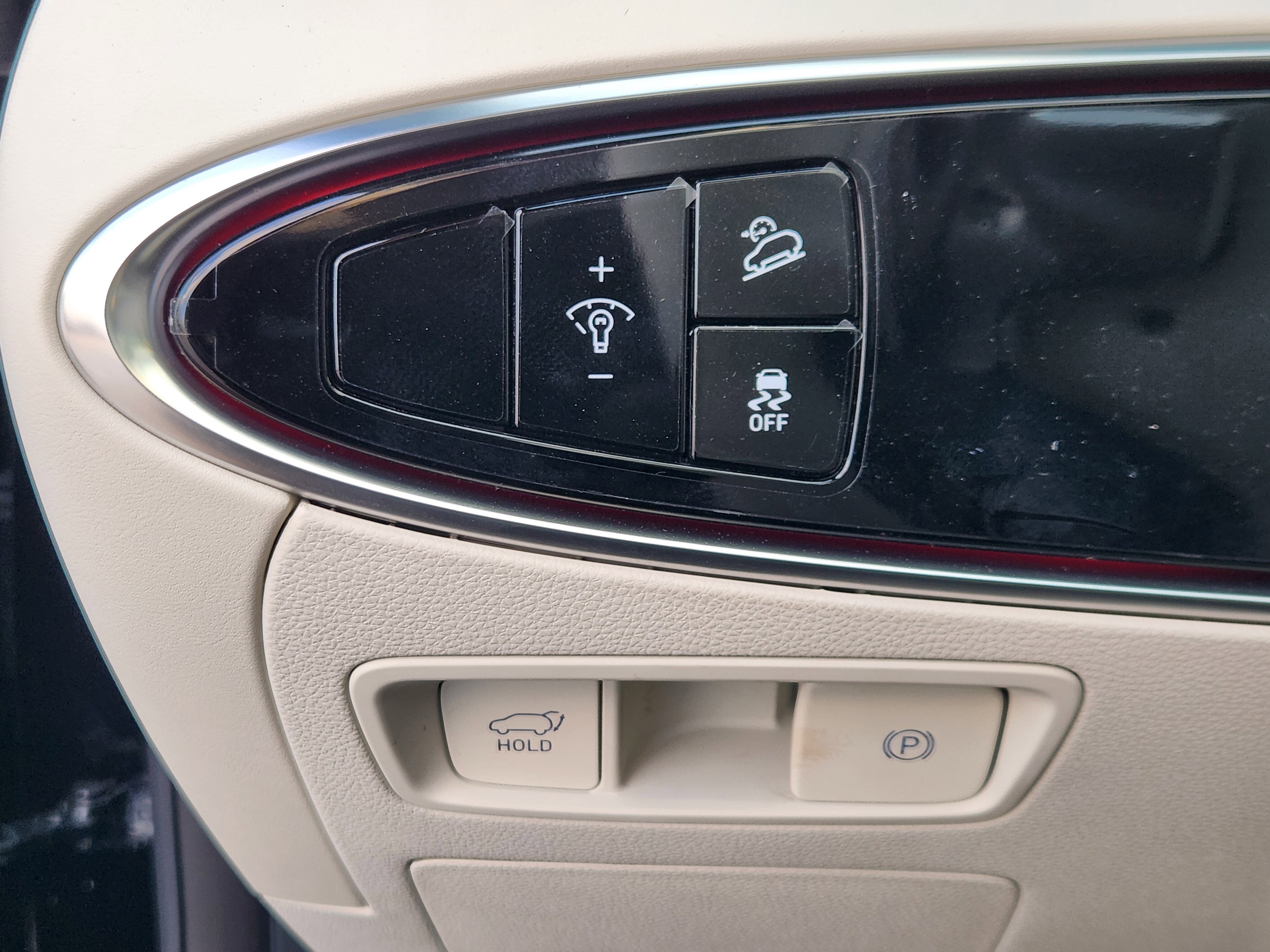 Used 2025 Genesis Electrified GV70 Advanced w/ Prestige Package image 27