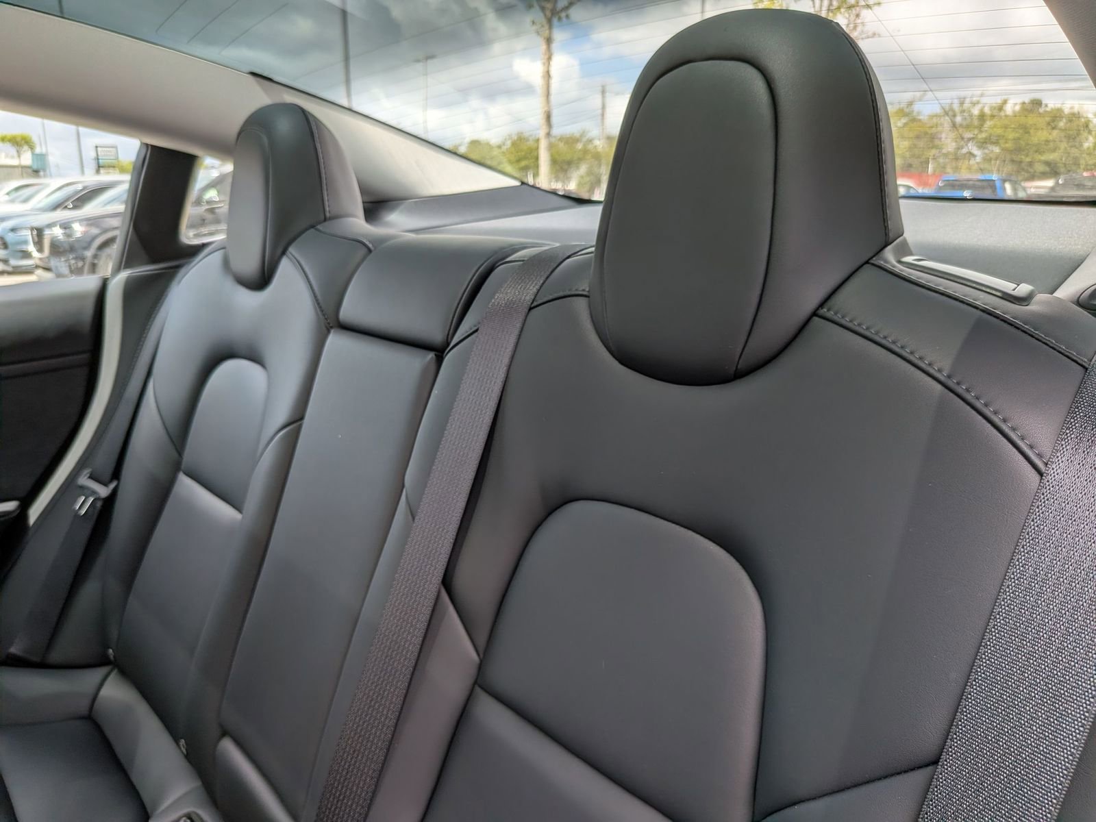 Used 2023 Tesla Model 3 Standard Range image 29