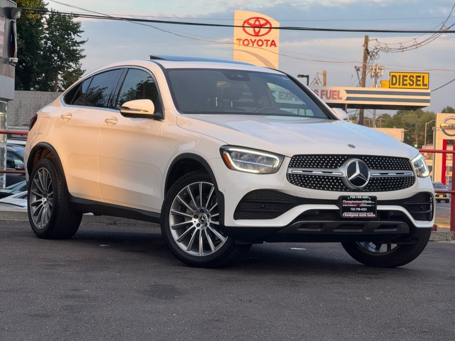 Used 2021 Mercedes-Benz GLC 300 4MATIC Coupe image 3