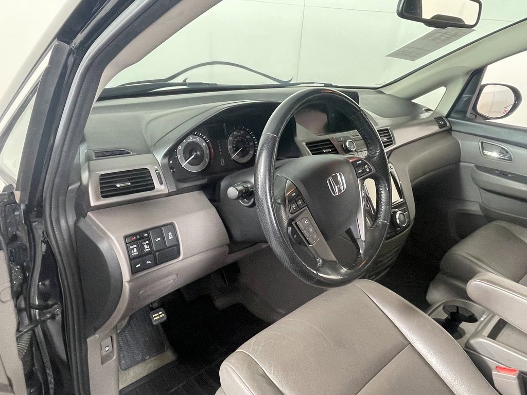 Used 2016 Honda Odyssey Touring Elite image 14