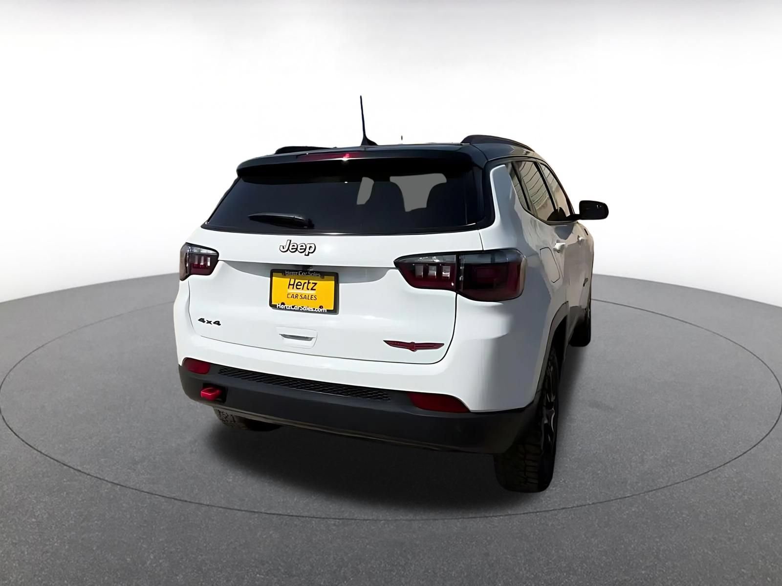 Used 2025 Jeep Compass Trailhawk AWD/4WD image 13