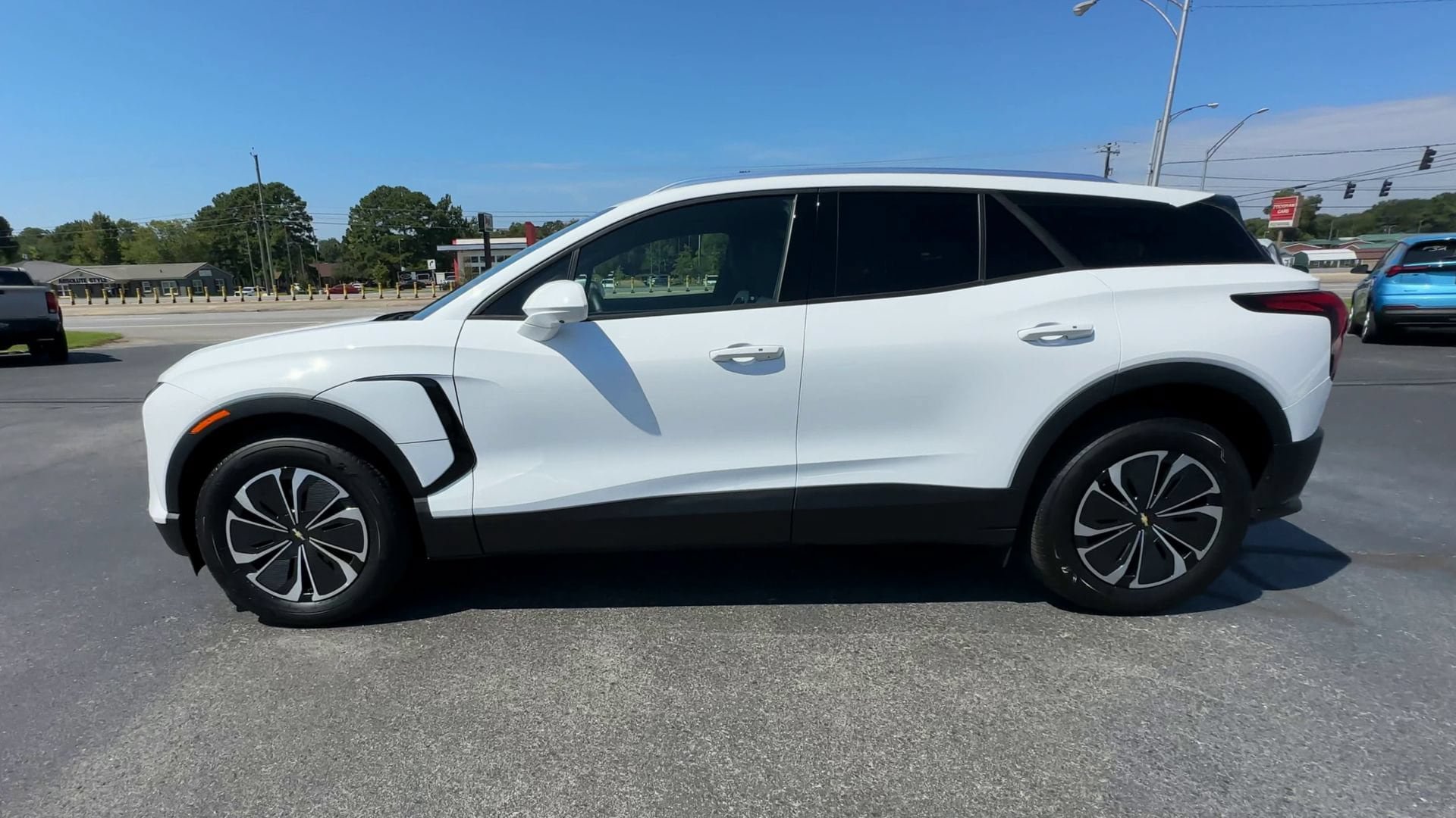 Used 2025 Chevrolet Blazer EV LT AWD/4WD image 5
