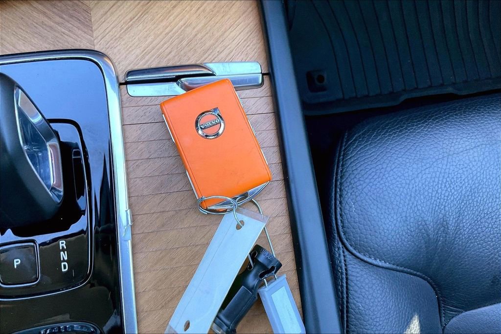 Used 2024 Volvo XC90 B6 Plus w/ Protection Package Premier image 10