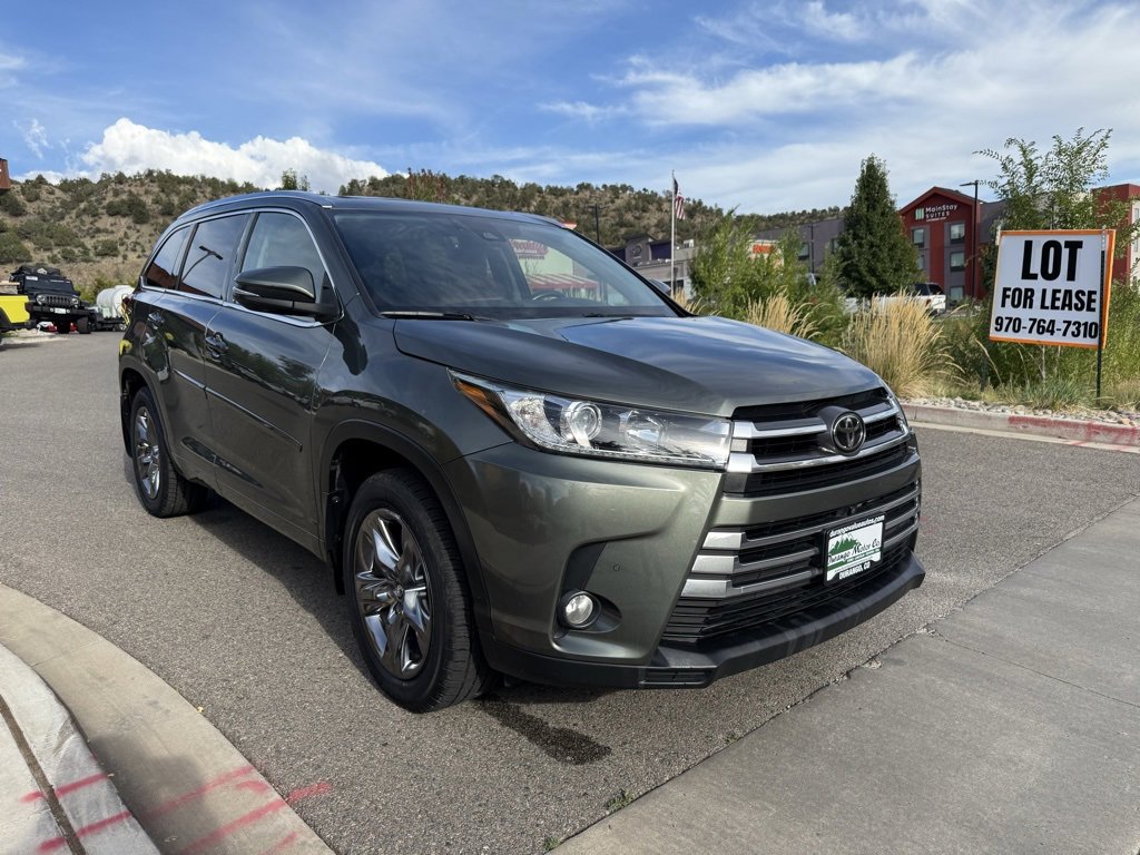 Used 2017 Toyota Highlander Limited Platinum image 7