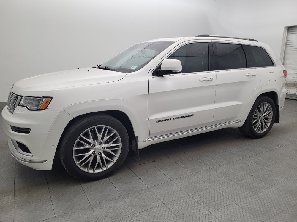 Used 2017 Jeep Grand Cherokee Summit AWD/4WD image 2