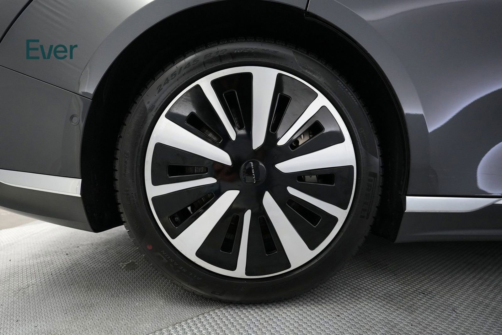 Used 2023 Lucid Air Grand Touring image 17