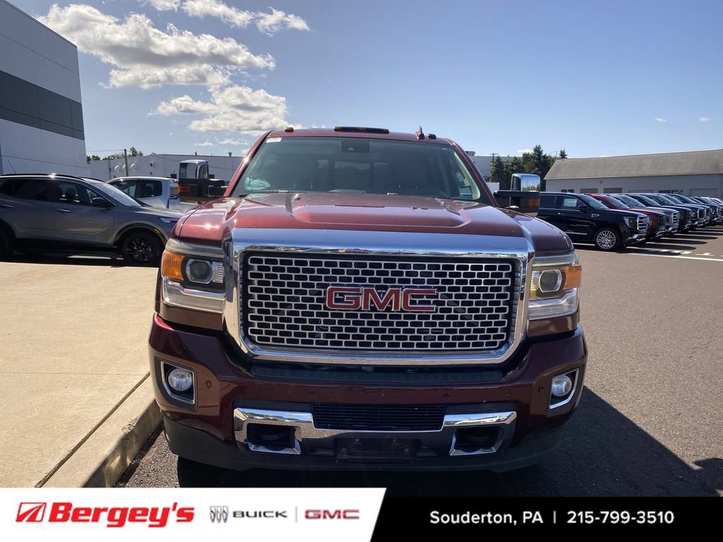 Used 2016 GMC Sierra 2500 Denali w/ Duramax Plus Package AWD/4WD image 5