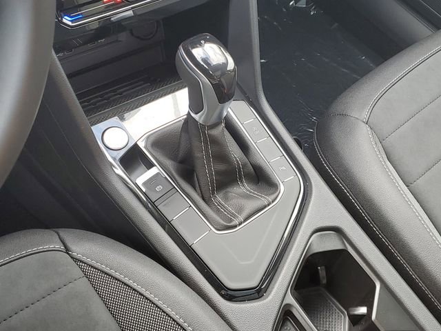 New 2026 Volkswagen Taos SE FWD image 23