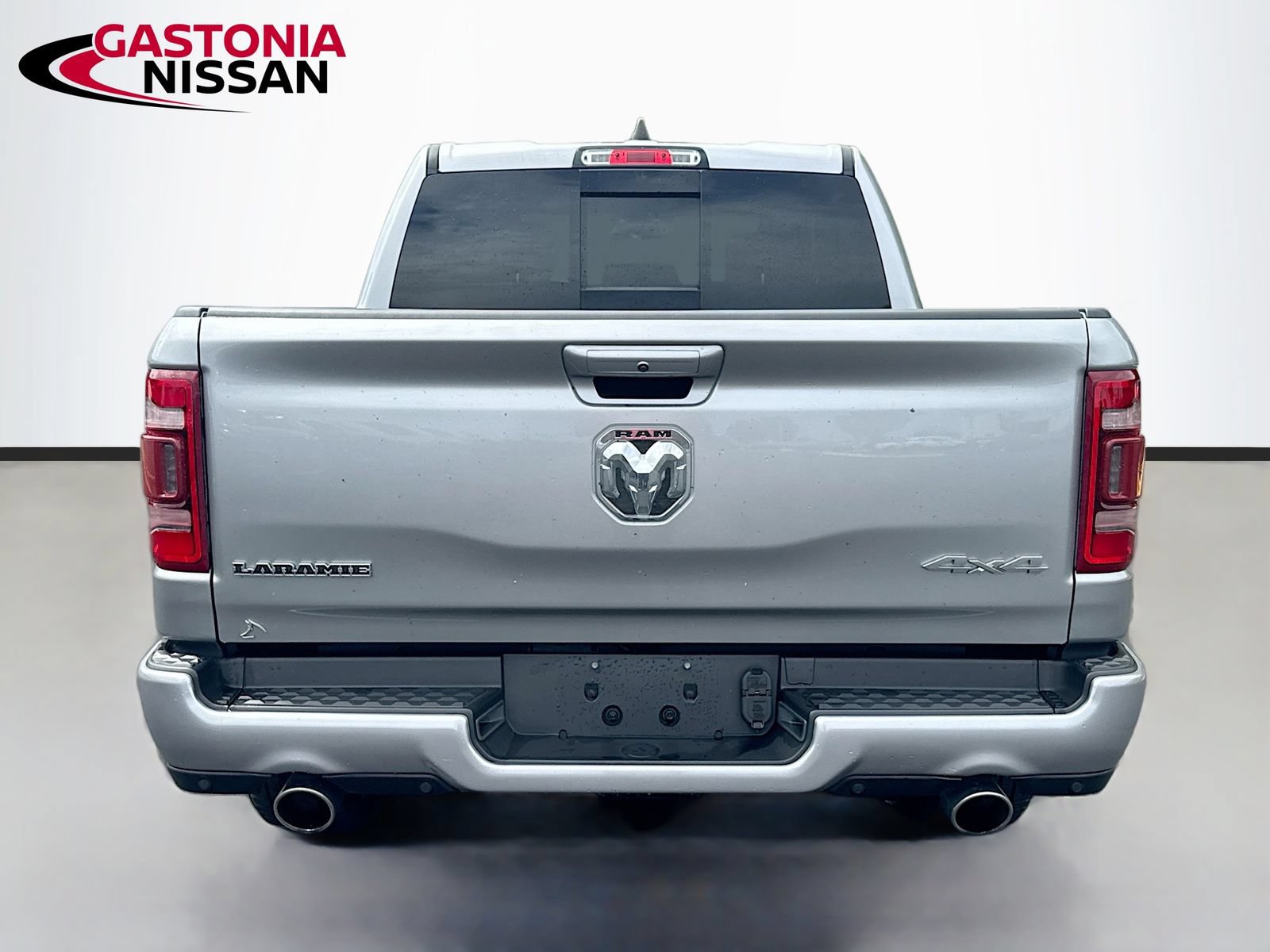 Used 2023 RAM 1500 Laramie AWD/4WD image 7