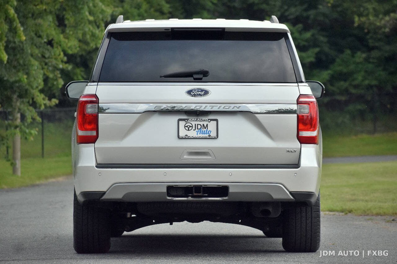 Used 2018 Ford Expedition Max XLT w/ Equipment Group 202A AWD/4WD image 6