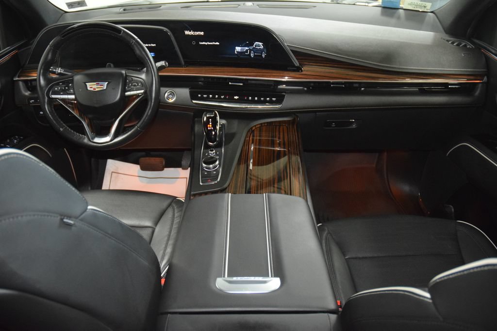 Used 2024 Cadillac Escalade ESV Premium Luxury w/ LPO, Floor Liner Package AWD/4WD image 32