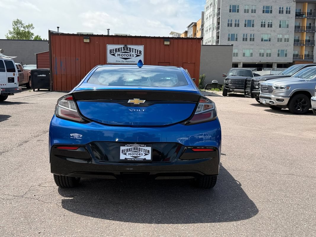 Used 2016 Chevrolet Volt LT w/ Comfort Package FWD image 4