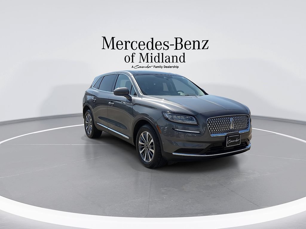 Used 2022 Lincoln Nautilus Reserve FWD image 2