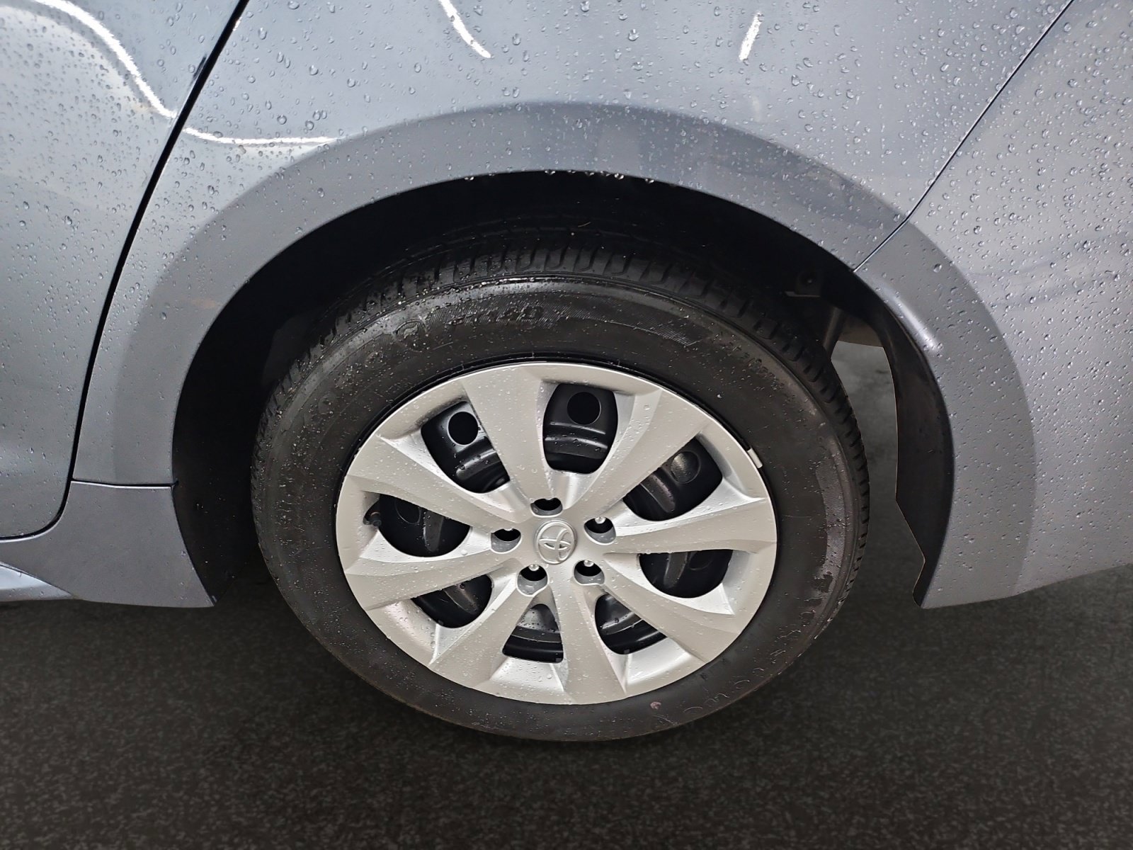 Used 2025 Toyota Corolla LE FWD image 46