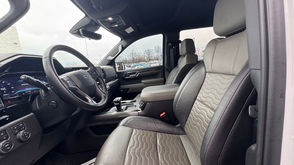 Used 2024 Chevrolet Silverado 1500 ZR2 w/ Technology Package image 20