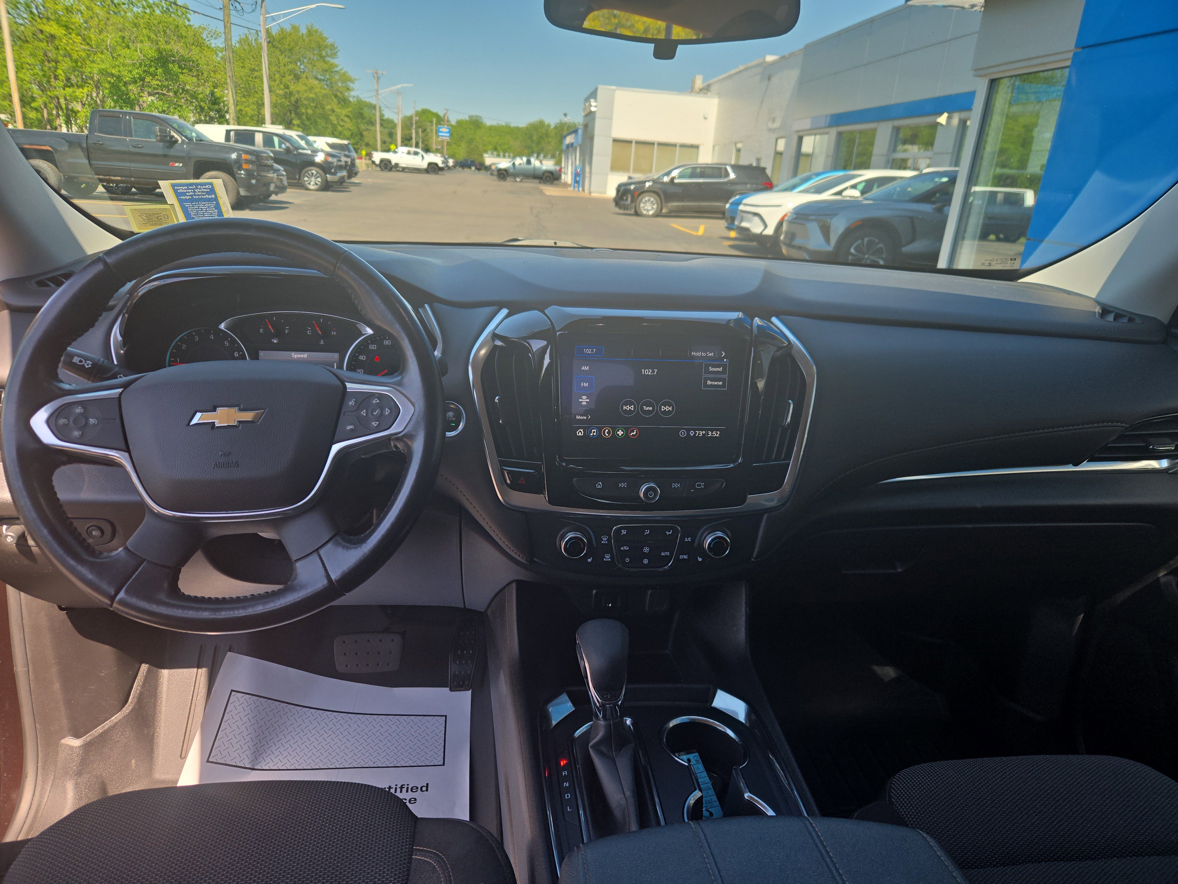 Used 2021 Chevrolet Traverse LT AWD/4WD image 3