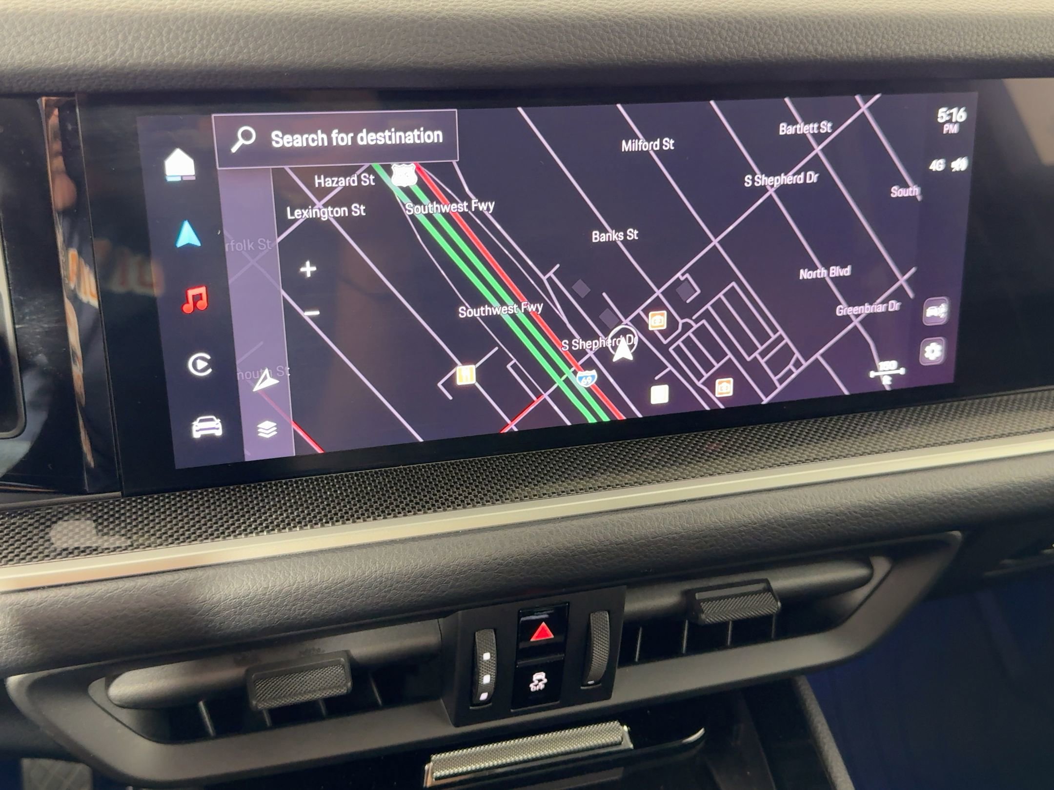 Certified 2025 Porsche Cayenne Coupe image 24