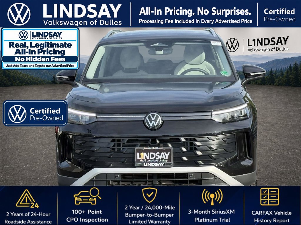 Used 2025 Volkswagen Tiguan SE FWD image 3