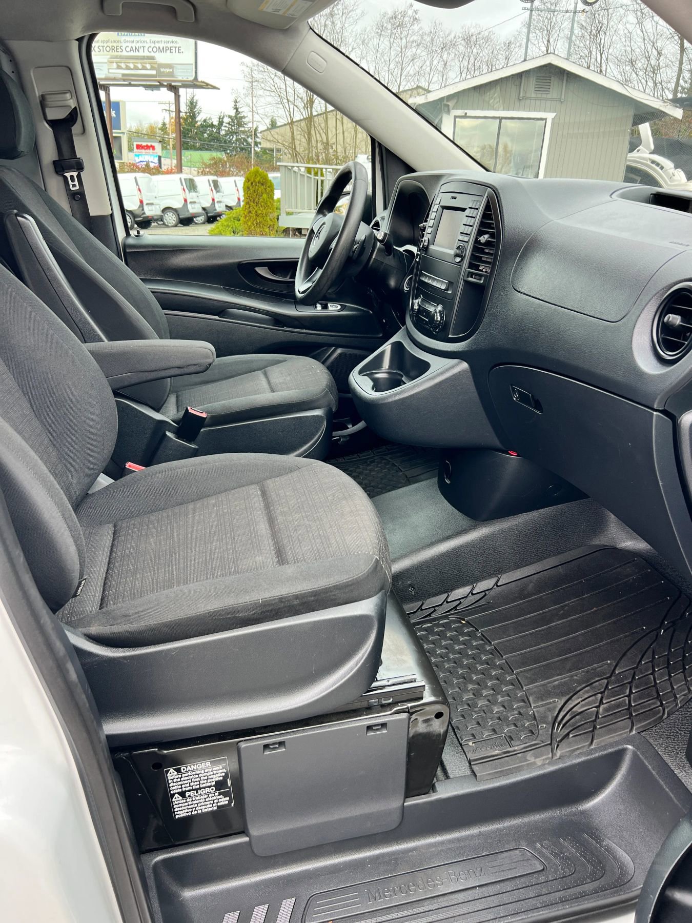 Used 2019 Mercedes-Benz Metris Standard WB Van 3D image 15