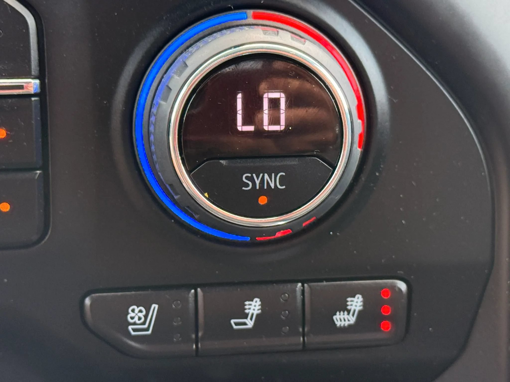 Used 2021 Chevrolet Silverado 1500 LTZ AWD/4WD image 40