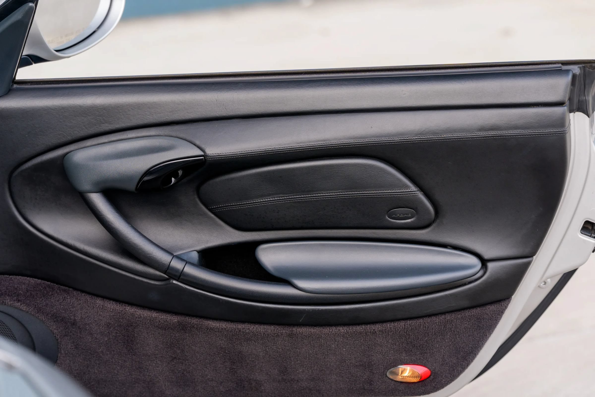 Used 1999 Porsche Boxster RWD image 4