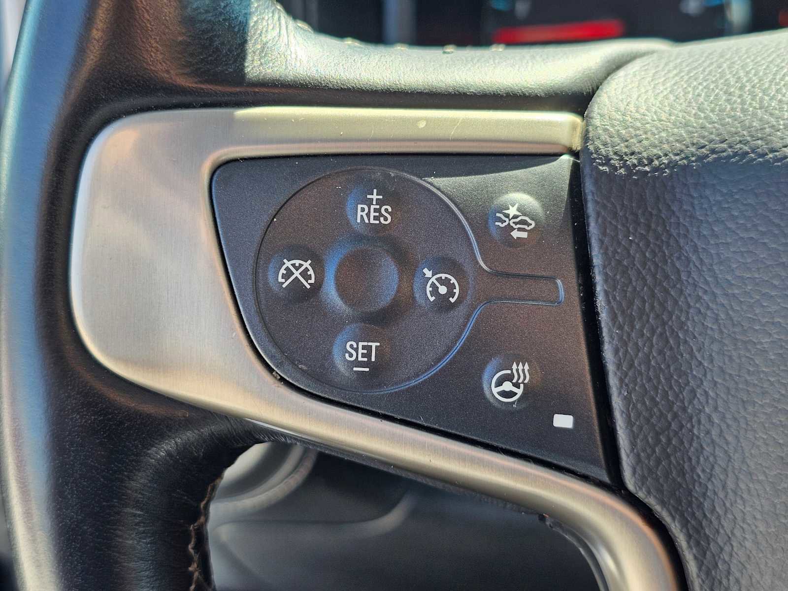 Used 2017 GMC Sierra 2500 Denali w/ Duramax Plus Package AWD/4WD image 28