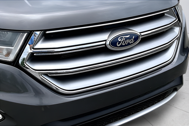 Used 2016 Ford Edge Titanium AWD/4WD image 33