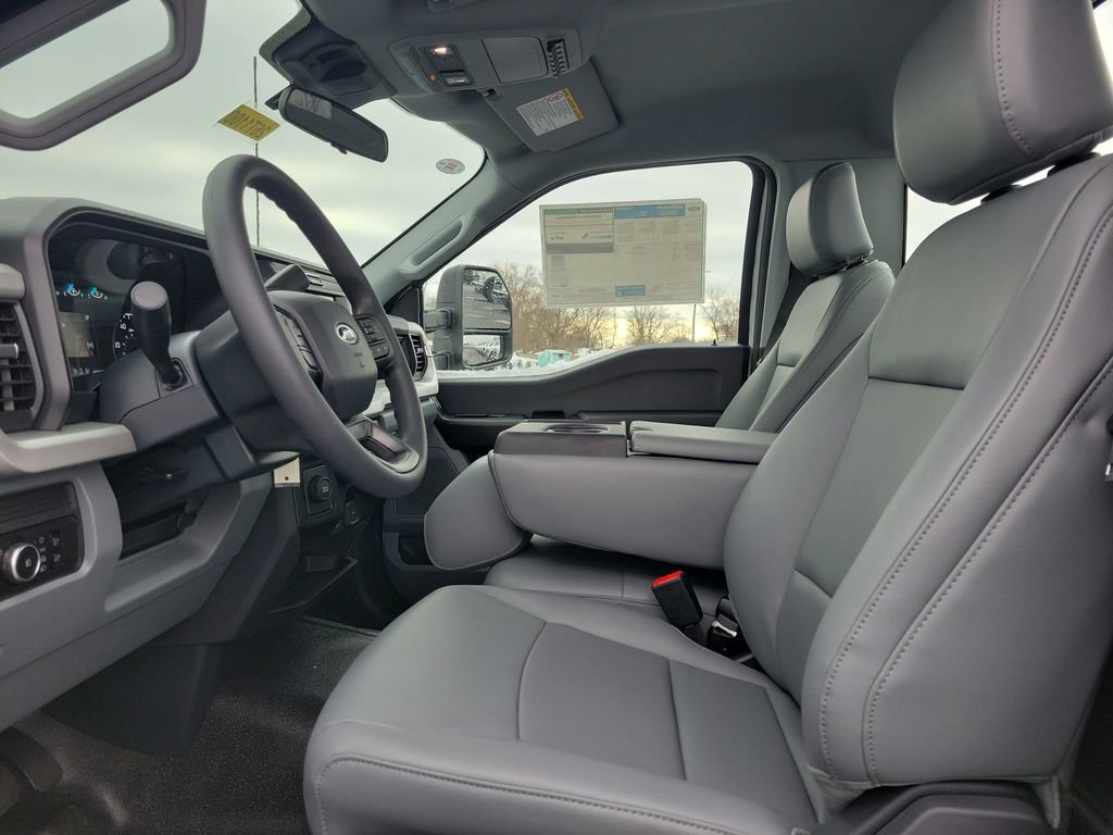 New 2026 Ford F350 XL w/ XL Chrome Package image 10