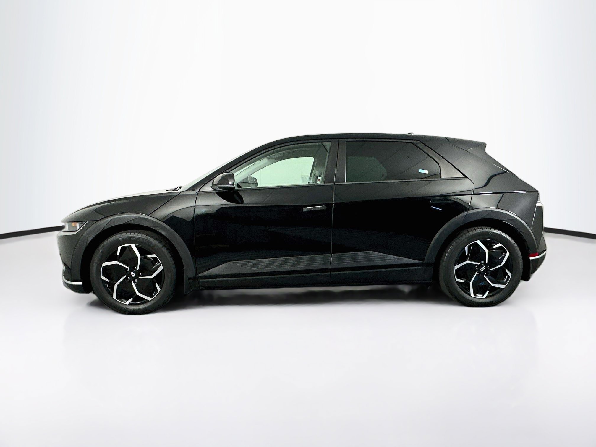 Used 2024 Hyundai Ioniq 5 SEL RWD image 4